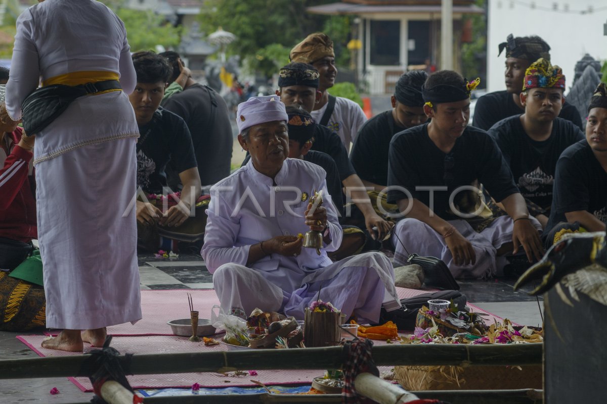 Upacara Tawur Agung Kesanga Di Palu Antara Foto