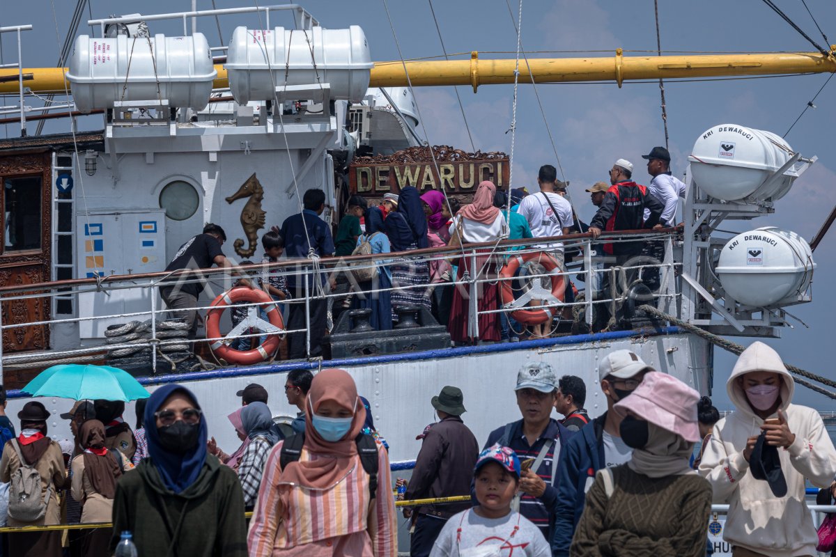 Festival Dermaga Kri Dewaruci Menyapa Warga Antara Foto