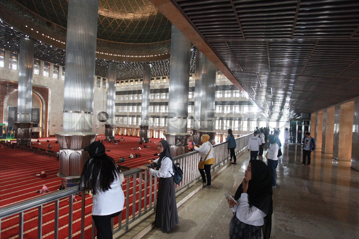 WISATA RELIGI MASJID JAKARTA | ANTARA Foto