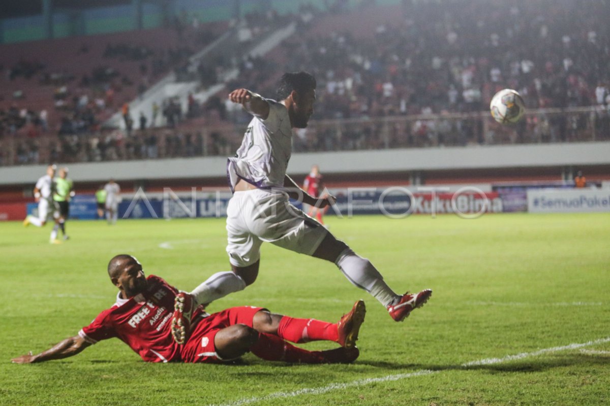 PERSIS SOLO MELAWAN PERSIK KEDIRI