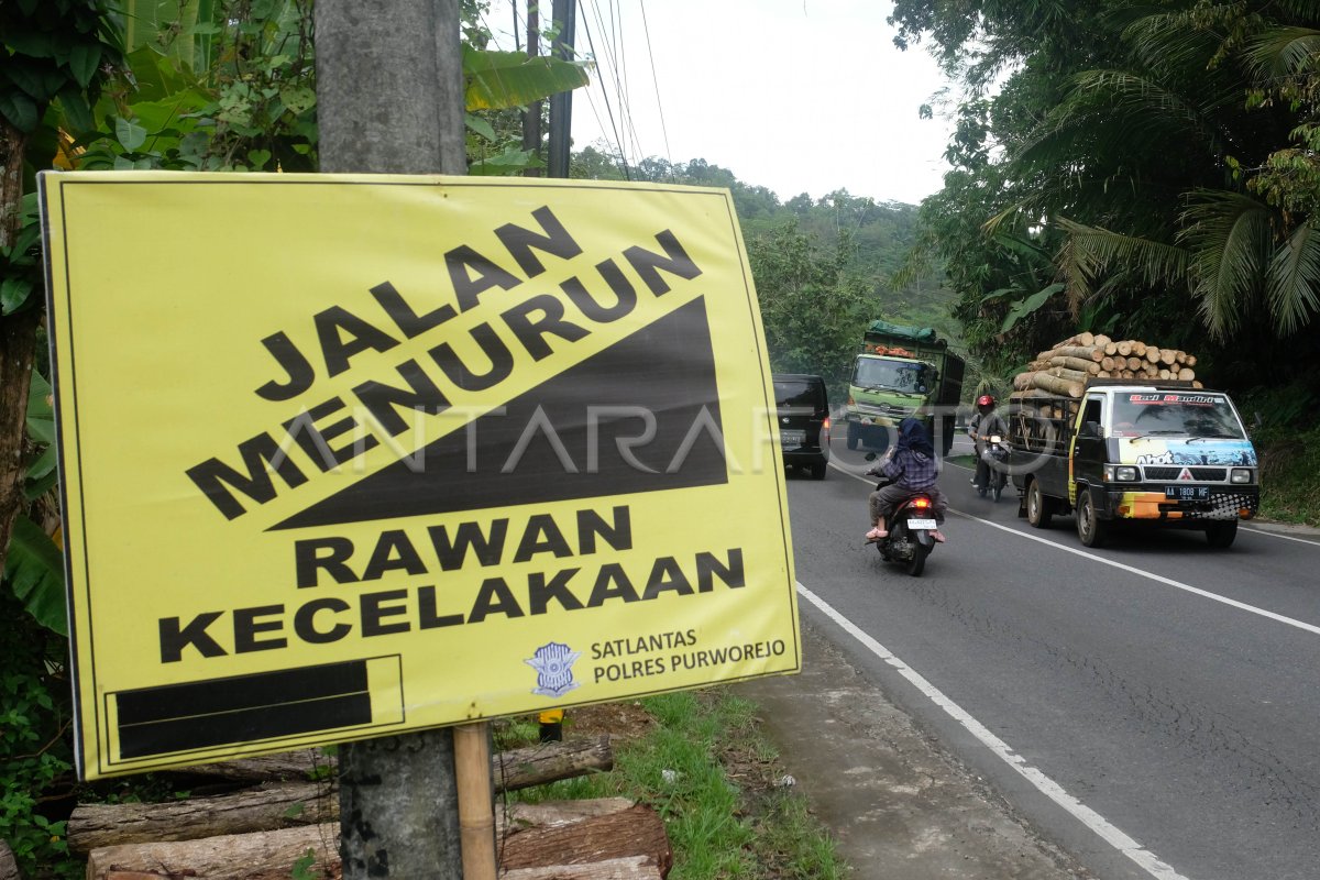 JALUR MUDIK RAWAN KECELAKAAN | ANTARA Foto