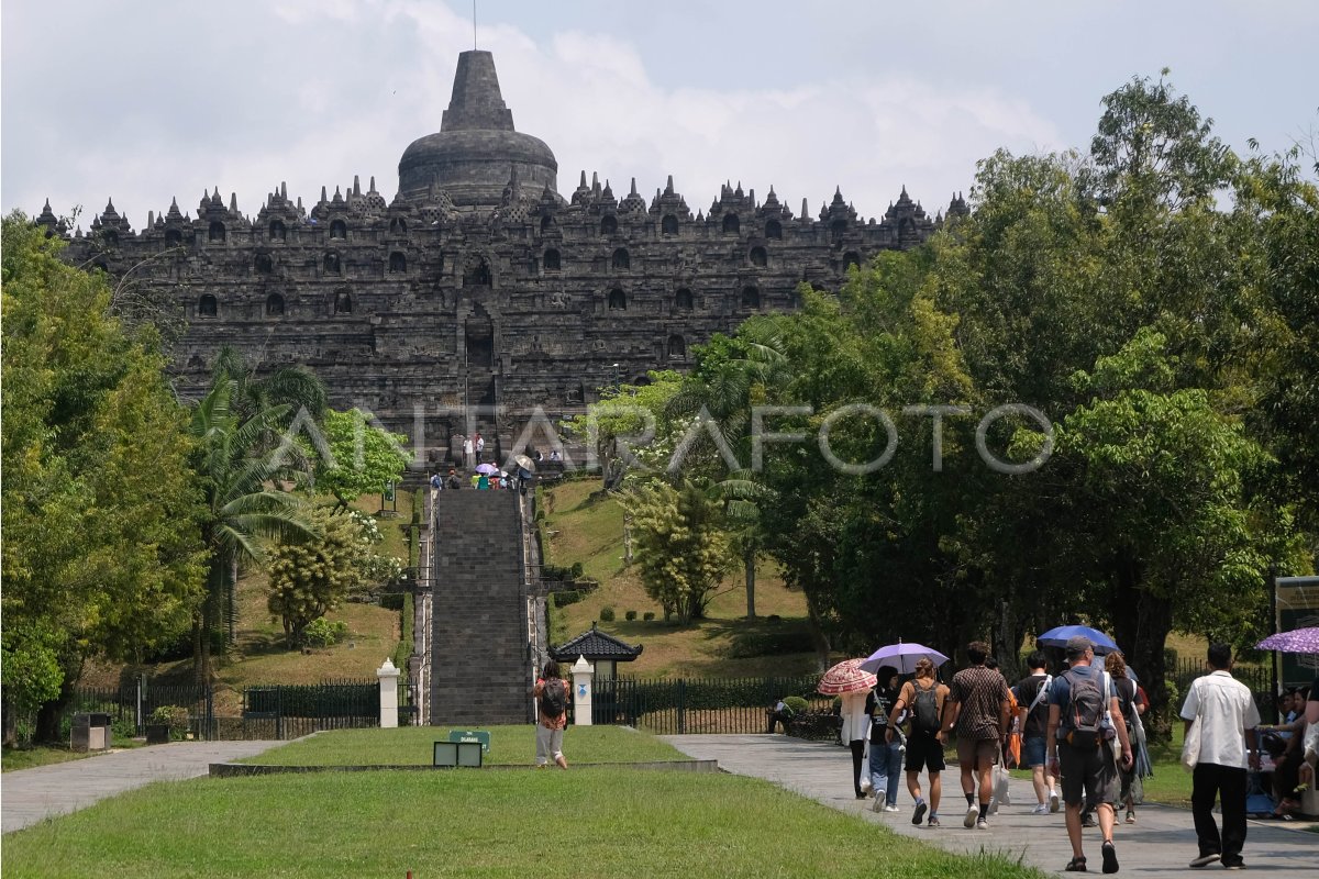 TARGET KUNJUNGAN WISATA DI BOROBUDUR | ANTARA Foto