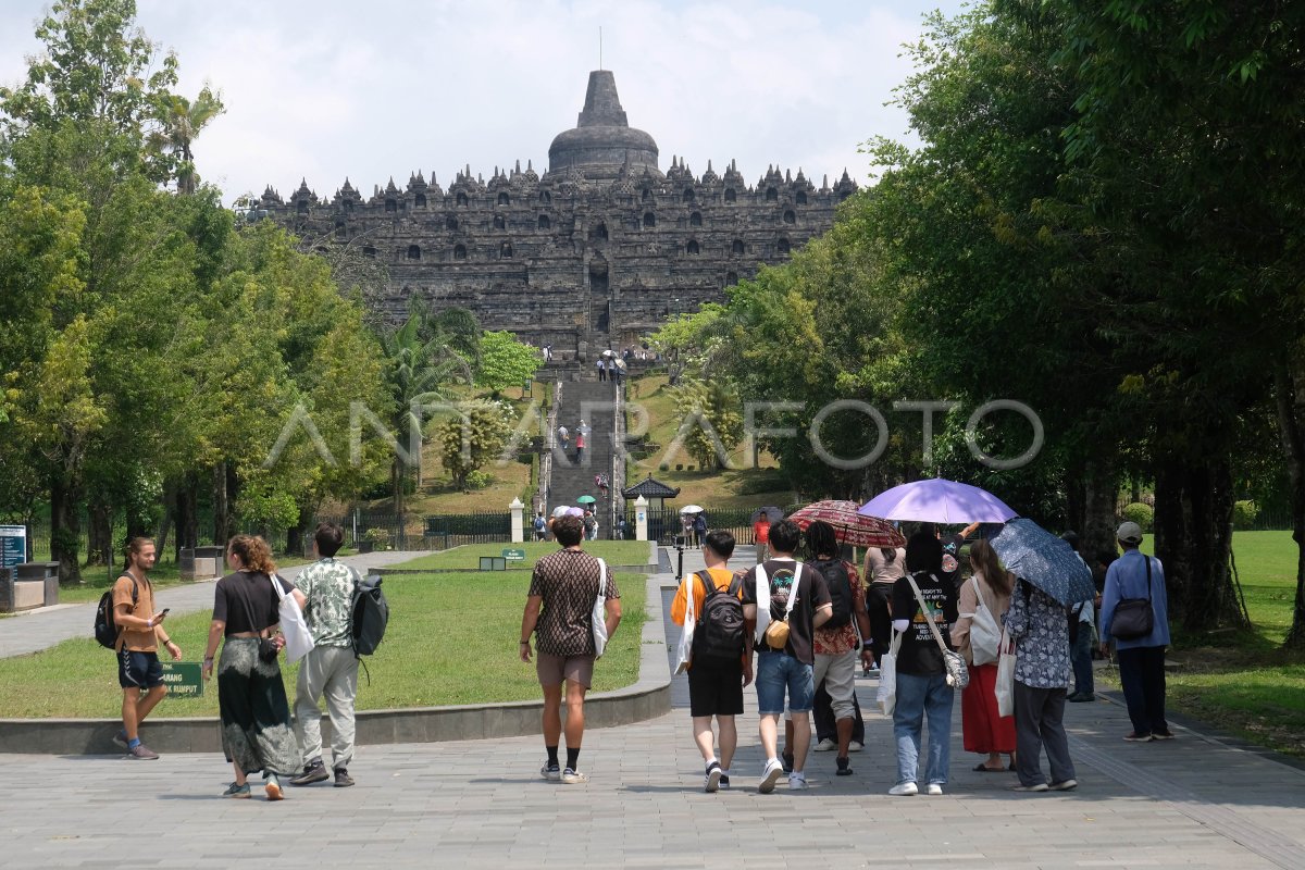 TARGET KUNJUNGAN WISATA DI BOROBUDUR | ANTARA Foto