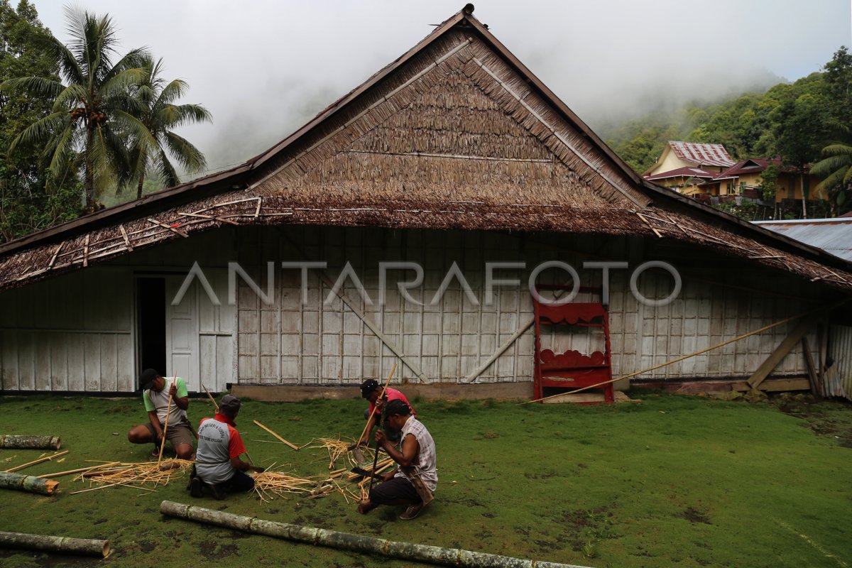 RUMAH ADAT SOWOHI KIE MATITI DI TIDORE KEPULAUAN | ANTARA Foto