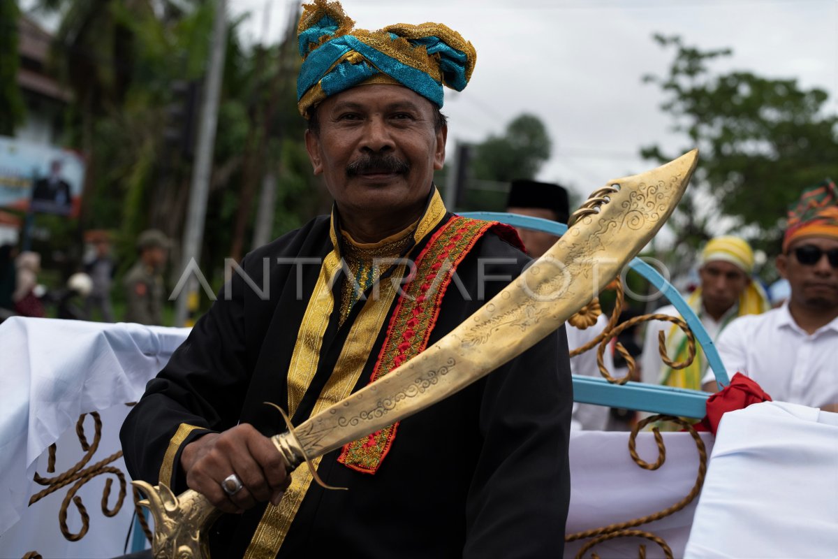 Pawai Budaya Nusantara Di Kendari | ANTARA Foto