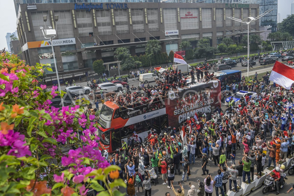 Arak-arakan Kontingen SEA Games 2023