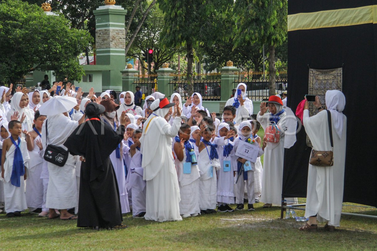 Latihan manasik haji anak di Palangka Raya