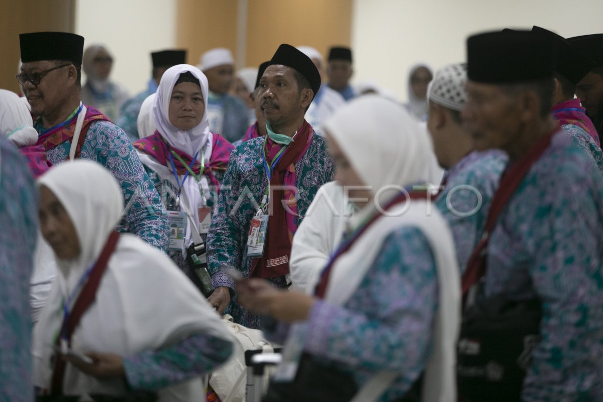 Penerbangan pertama haji di Kertajati