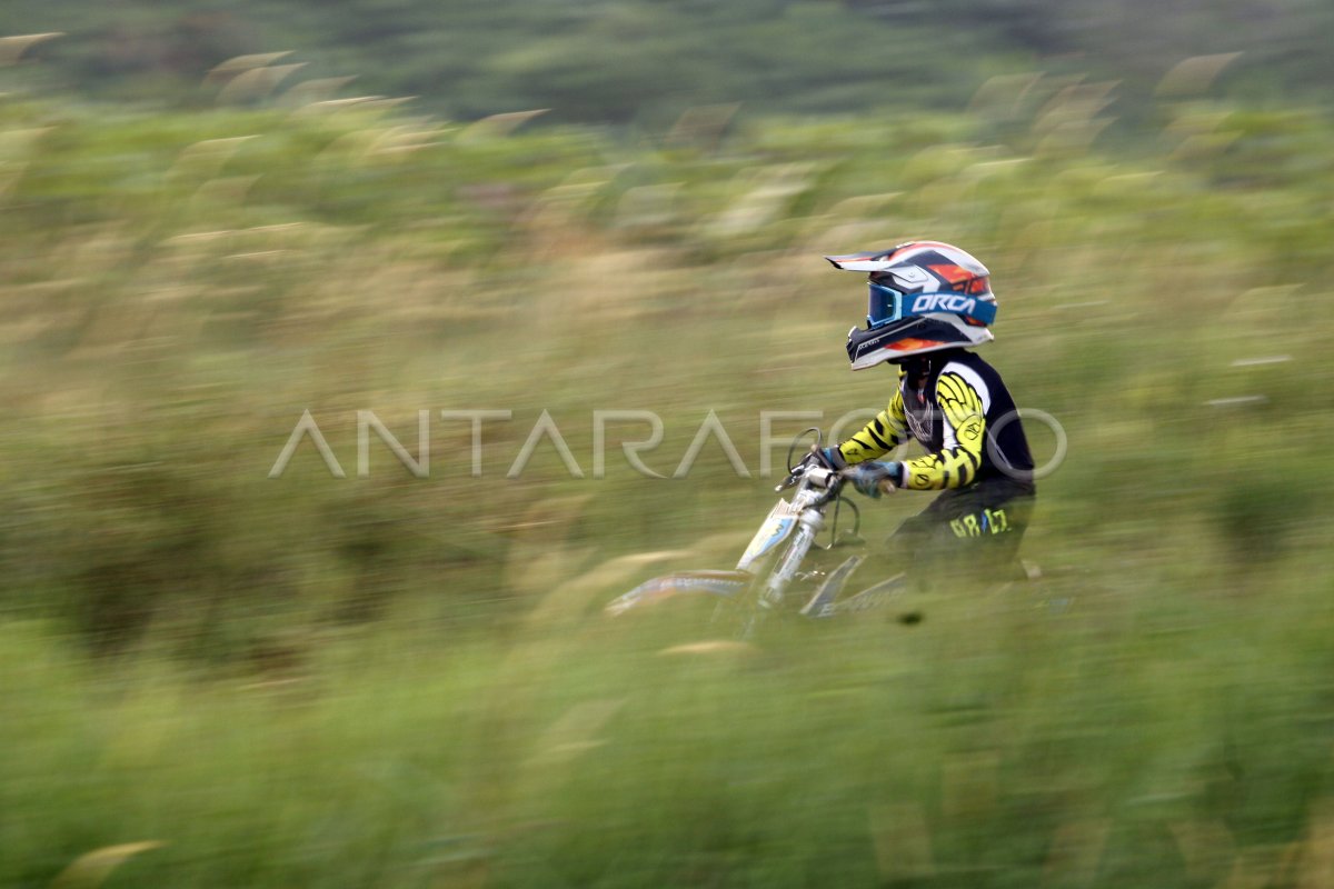 Latihan motocross di Bogor