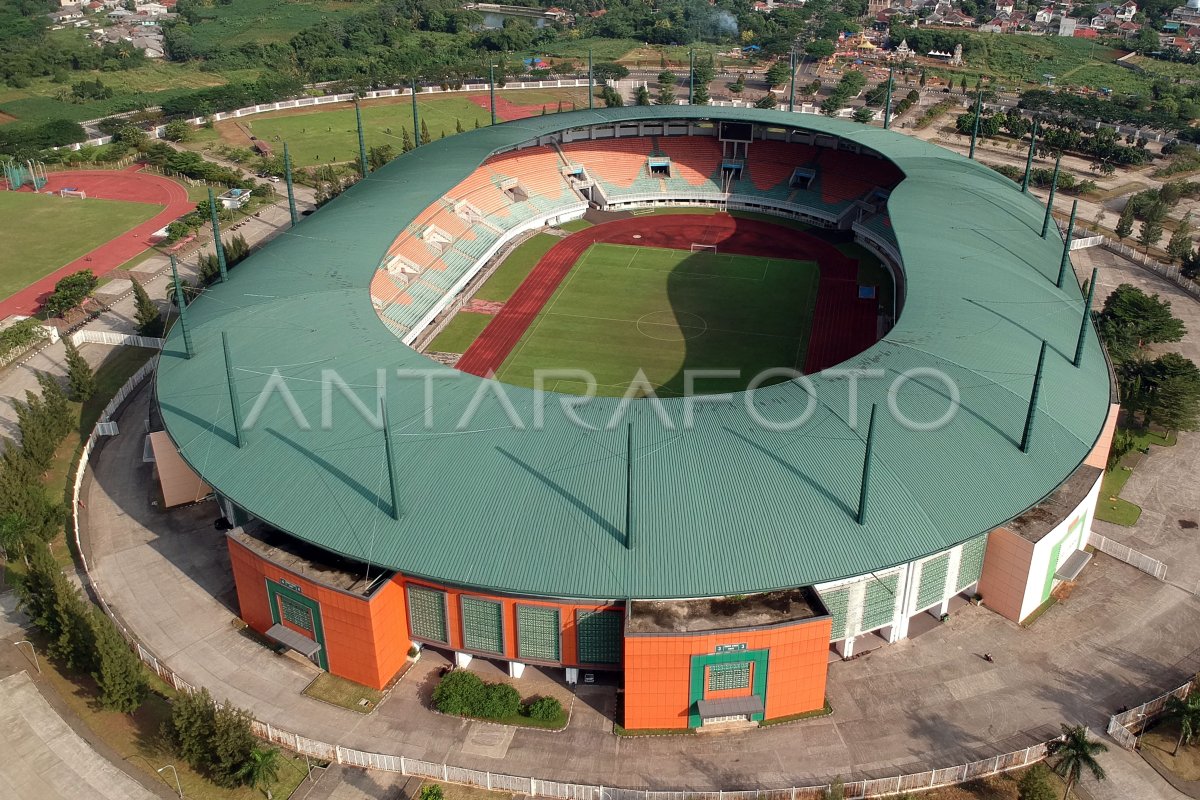 Rencana renovasi stadion sepak bola di Indonesia