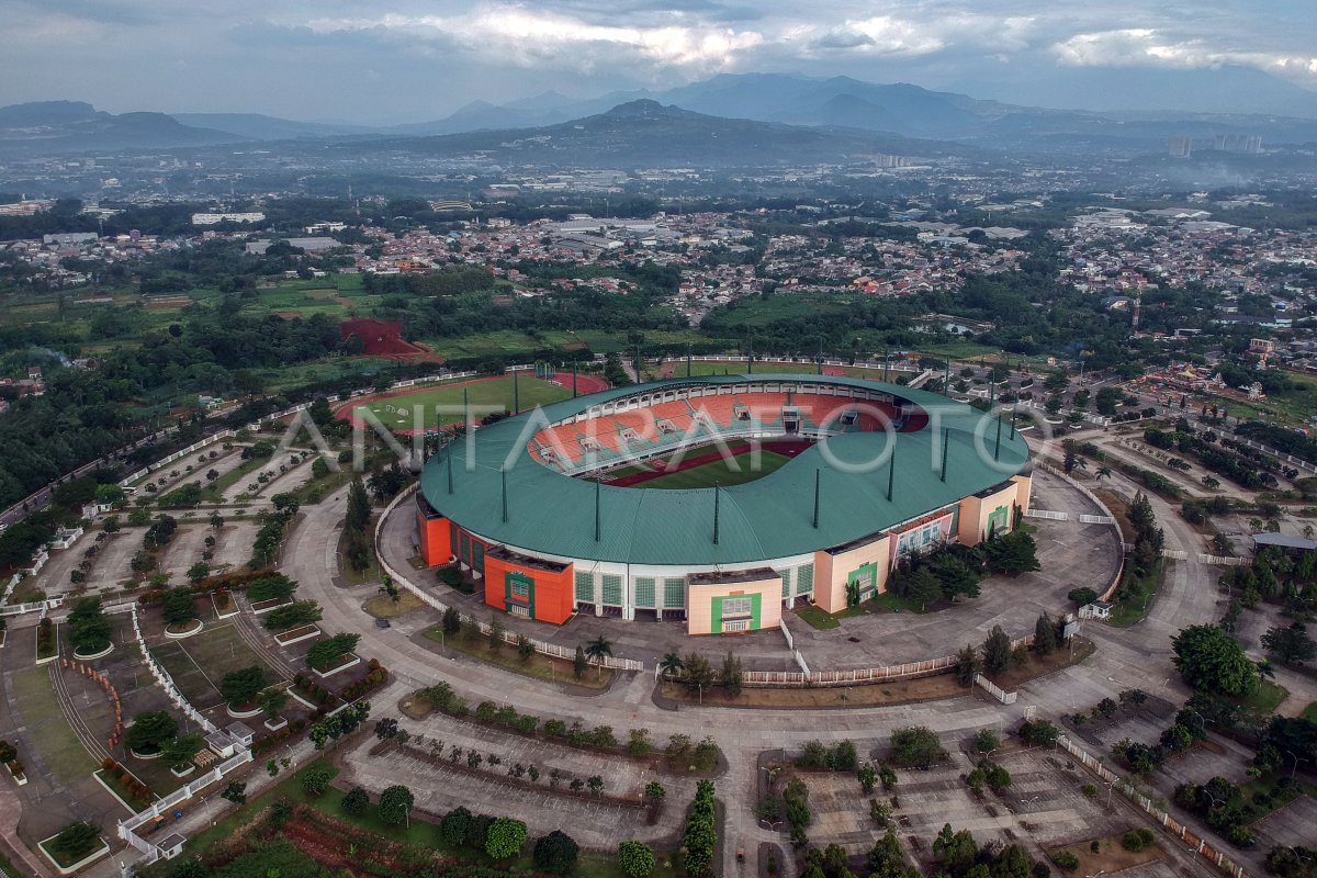 Rencana renovasi stadion sepak bola di Indonesia