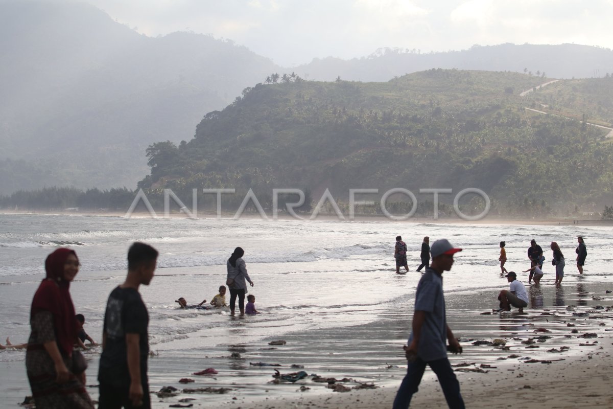 Prediksi gelombang tinggi di perairan Jawa Timur