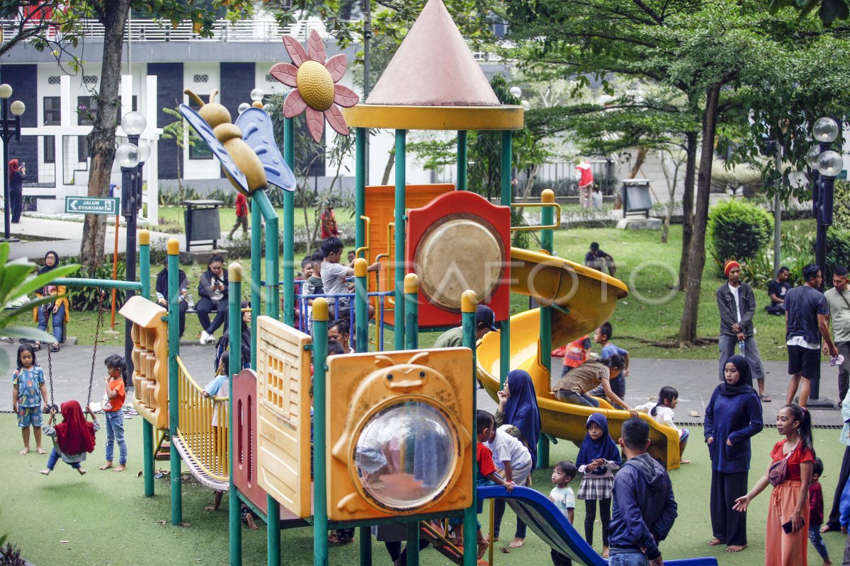 Manfaatkaan libur panjang di taman kota