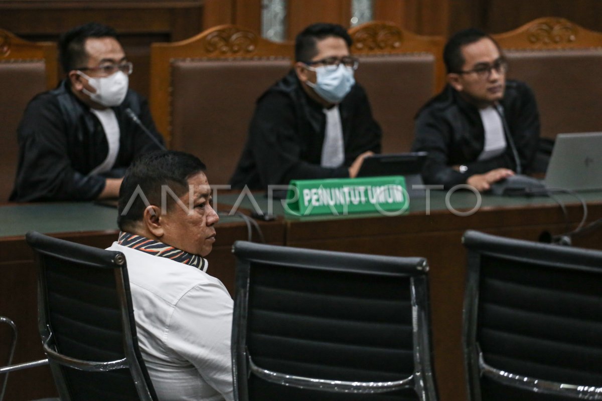Sidang putusan Rijatono Lakka