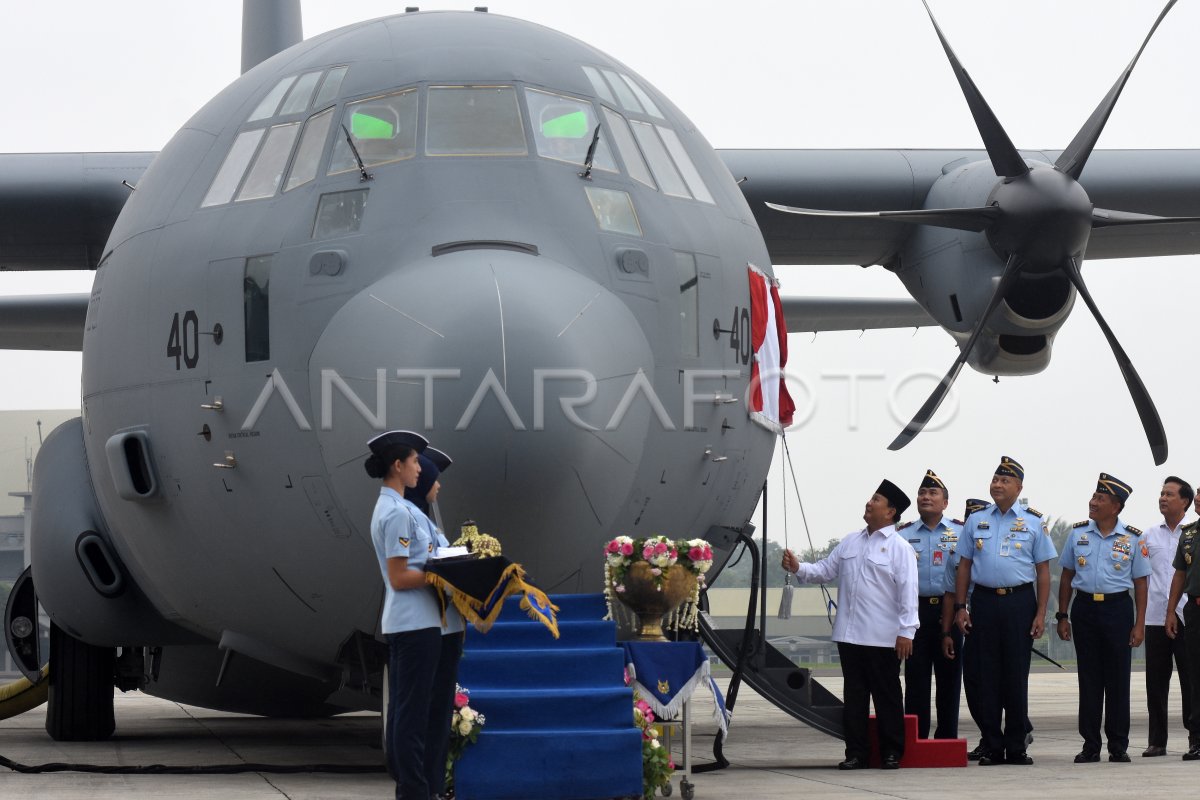 Kemhan serah terimakan pesawat C-130J Super Hercules ke TNI AU