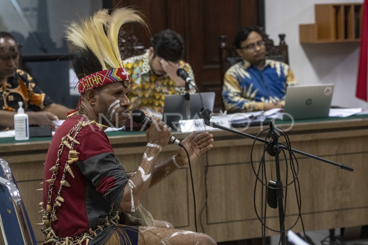 Sidang kasus pencabutan izin kawasan hutan