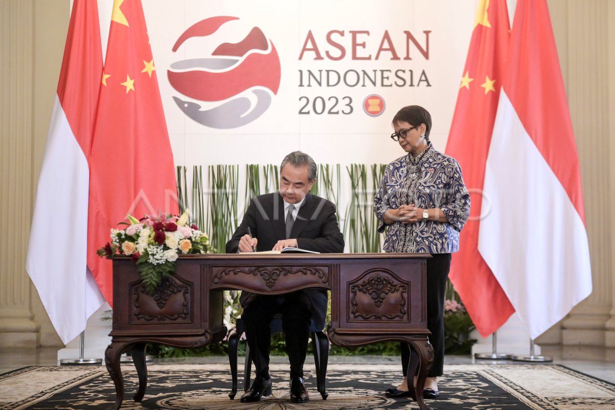 Pertemuan Bilateral Indonesia-China | ANTARA Foto