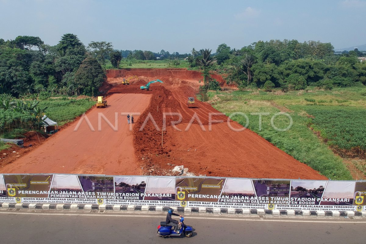 Pembangunan Jalan Baru Ke Stadion Pakansari Bogor | ANTARA Foto