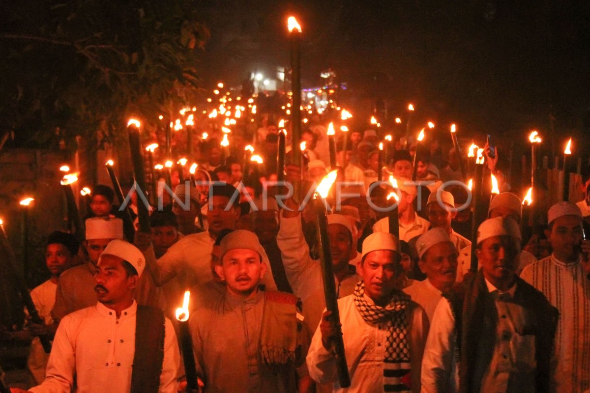 Pawai Obor Sambut Tahun Baru Islam Di Aceh Antara Foto