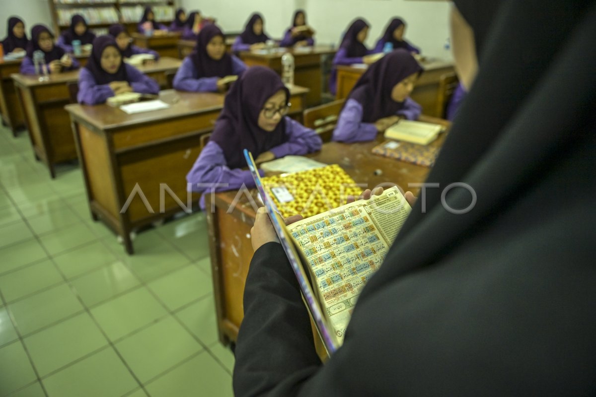 Pendidikan Ponpes Al-Zaytun | ANTARA Foto