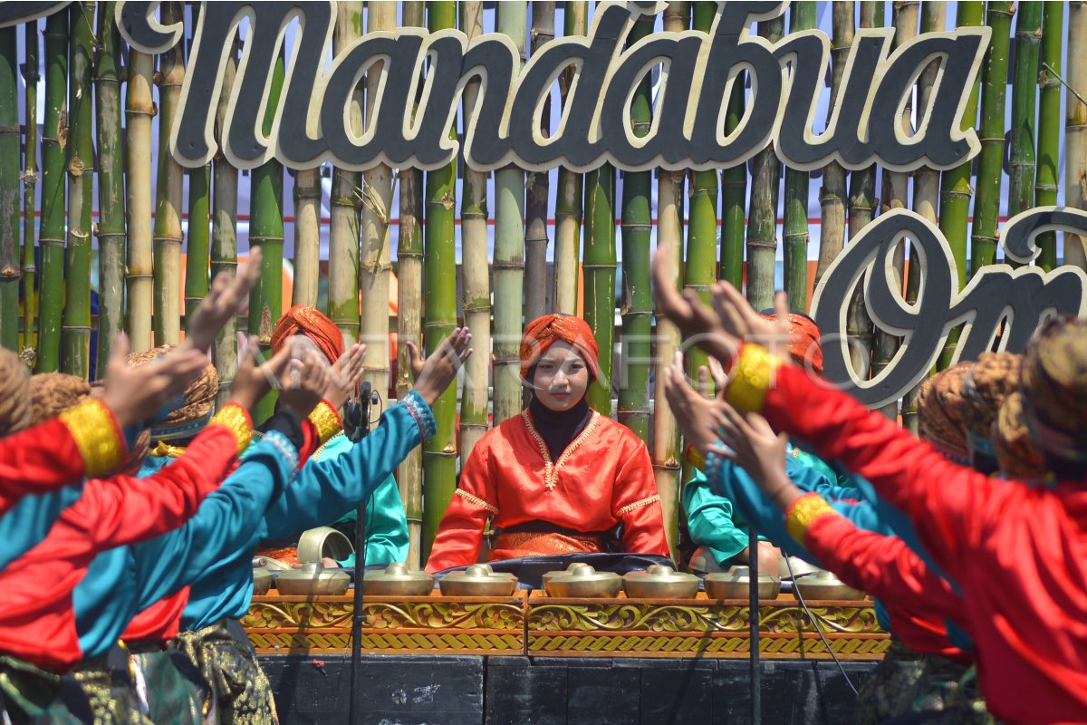 Pementasan randai mandabua ombak