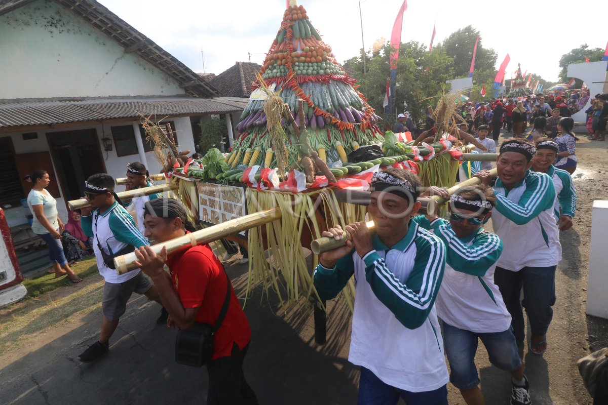 Tradisi Grebeg Suro Petani Di Kediri | ANTARA Foto