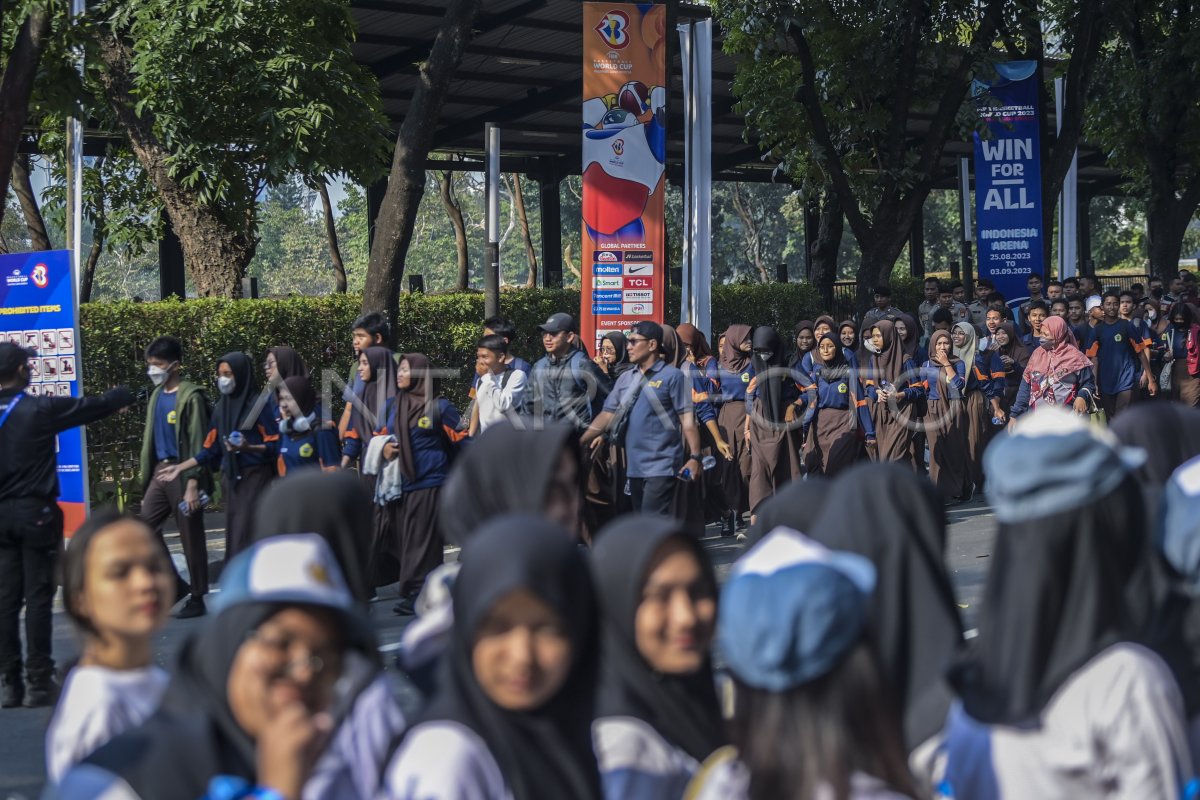 FIBA World Cup 2023 : LOC Undang Ribuan Pelajar Tonton Basket | ANTARA Foto