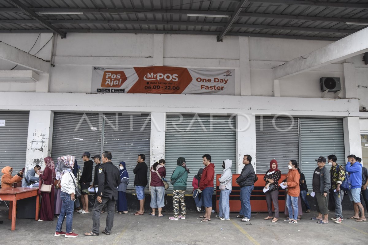 Pencairan bansos di Tasikmalaya