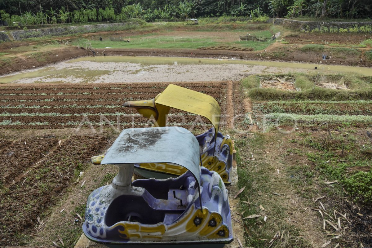 Bencana Hidrometeorologi Kekeringan Di Jawa Barat | ANTARA Foto