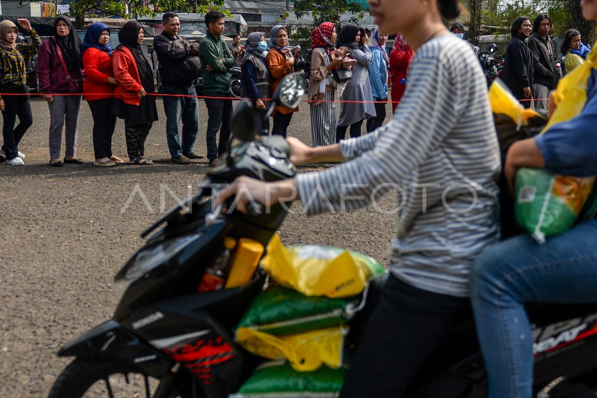 Operasi pasar murah di Bandung