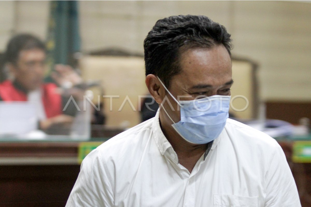 Putusan kasus suap dana hibah Provinsi Jawa Timur