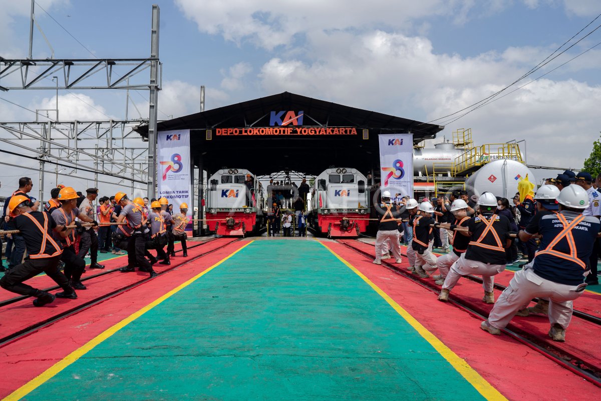 Lomba tarik lokomotif KAI daop 6