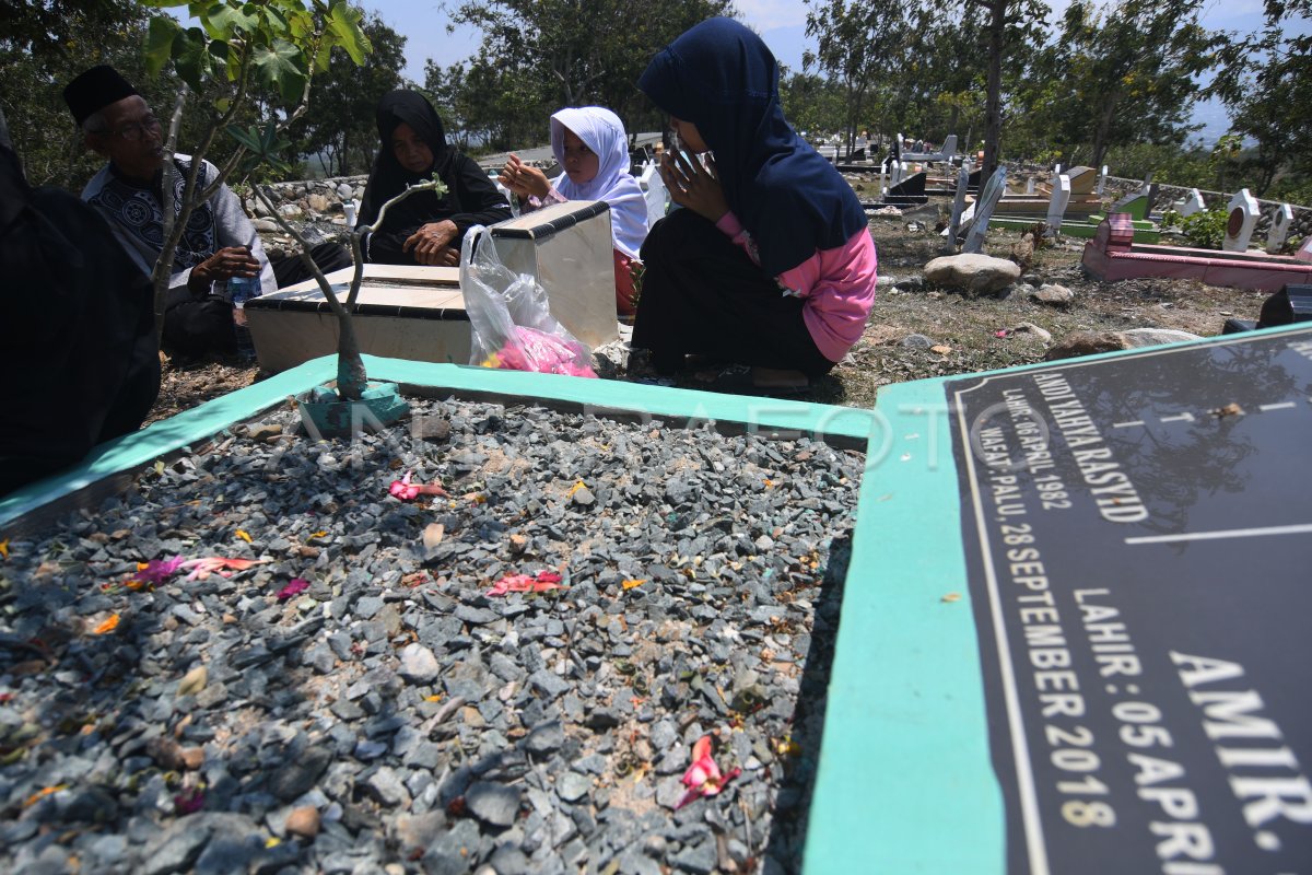 Ziarah Pemakaman Massal Lima Tahun Bencana Di Palu | ANTARA Foto