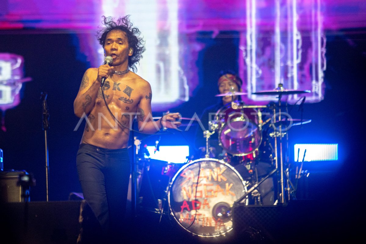 Penampilan Slank di Jogjarockarta