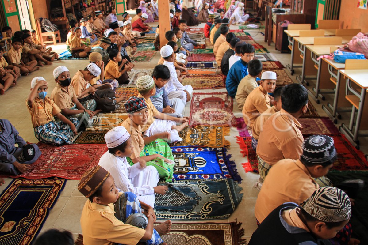Pengurangan jam KBM akibat kabut asap di Palangka Raya