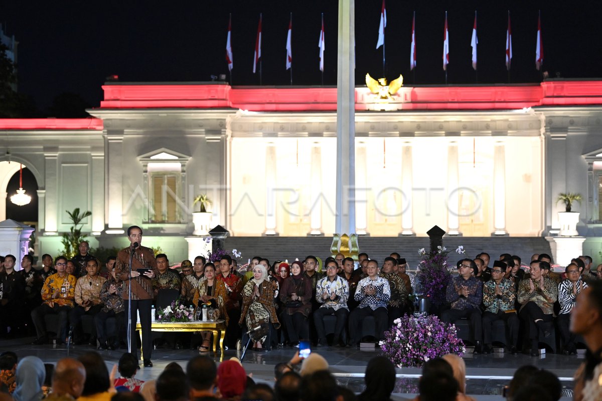 Pagelaran Istana Berbatik