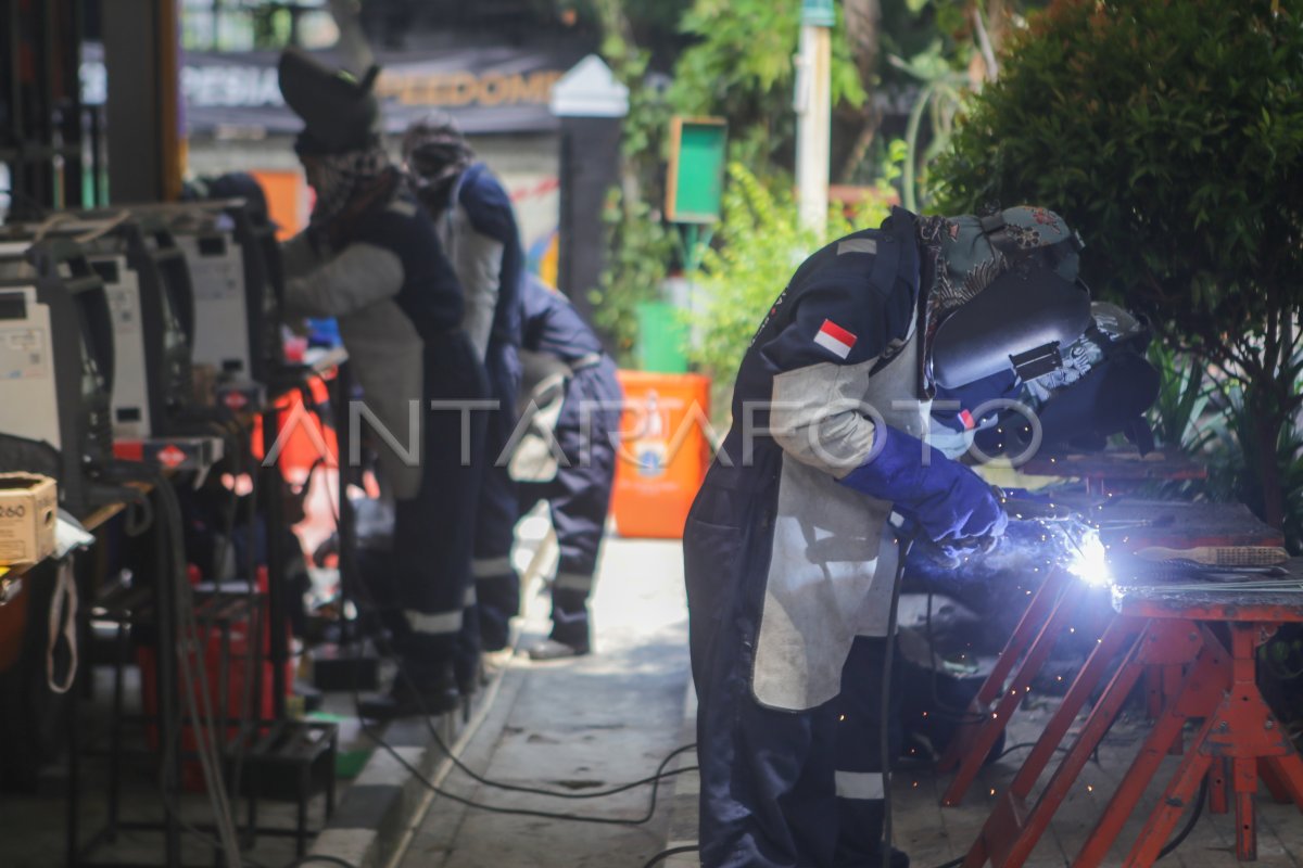 Pelatihan las gratis di Jakarta ANTARA Foto Pelatihan las gratis di Jakarta ANTARA Foto