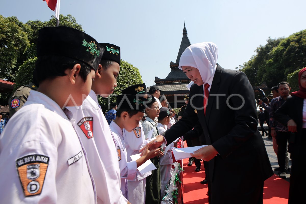 Ziarah Peringatan Hut Ke Jawa Timur Antara Foto