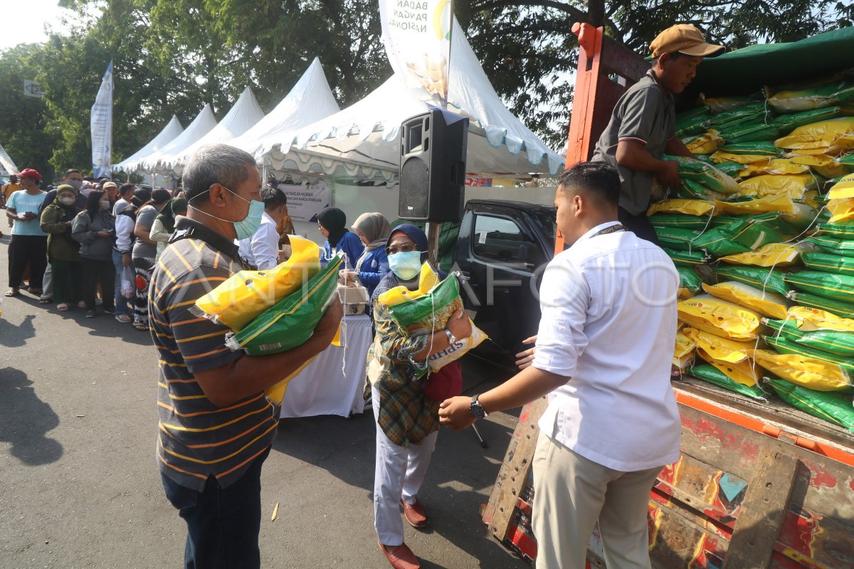 Gerakan Pangan Murah Di Kediri | ANTARA Foto