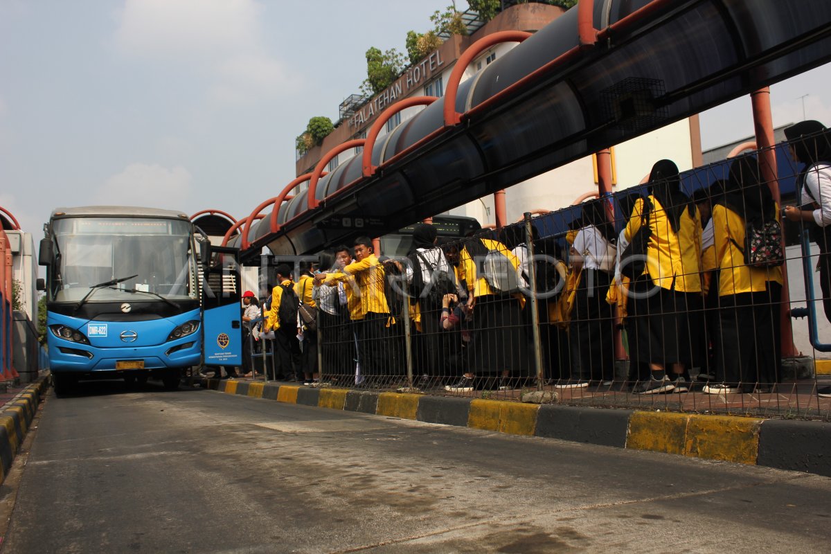 Rencana Revitalisasi Terminal Blok M | ANTARA Foto