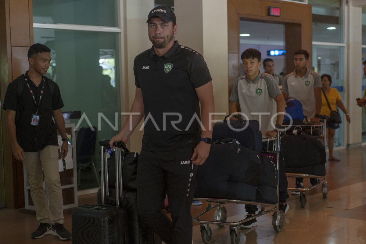 Kedatangan Tim Nasional Uzbekistan Piala Dunia U-17 | ANTARA Foto