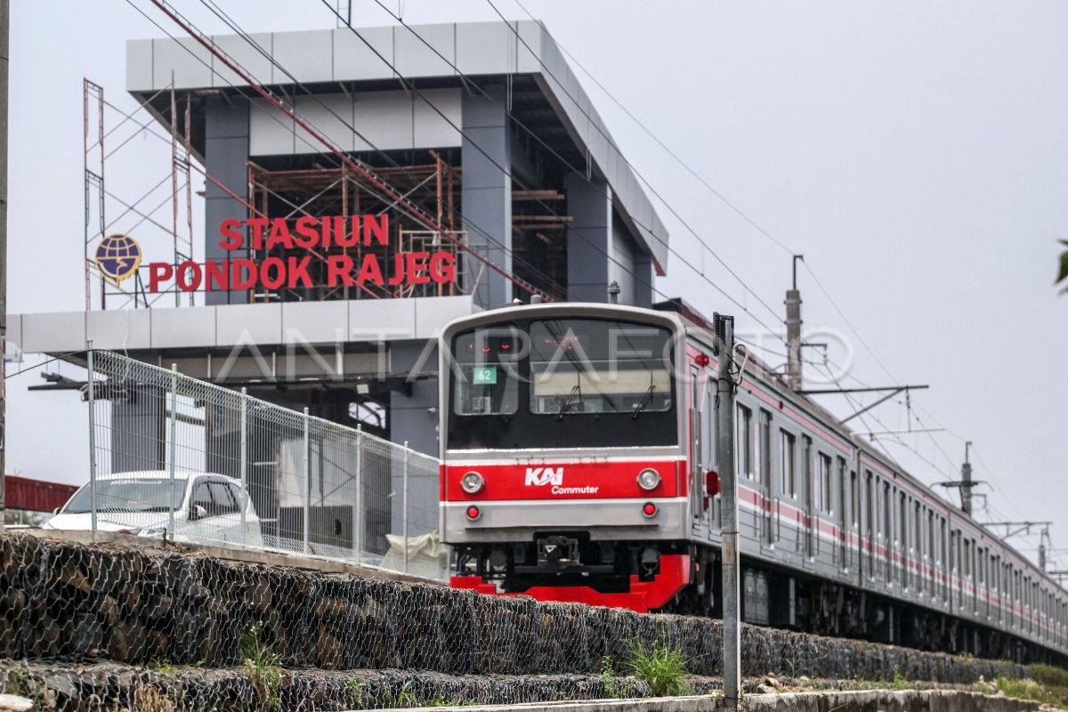 Pembangunan Reaktivasi Stasiun Pondok Rajeg | ANTARA Foto