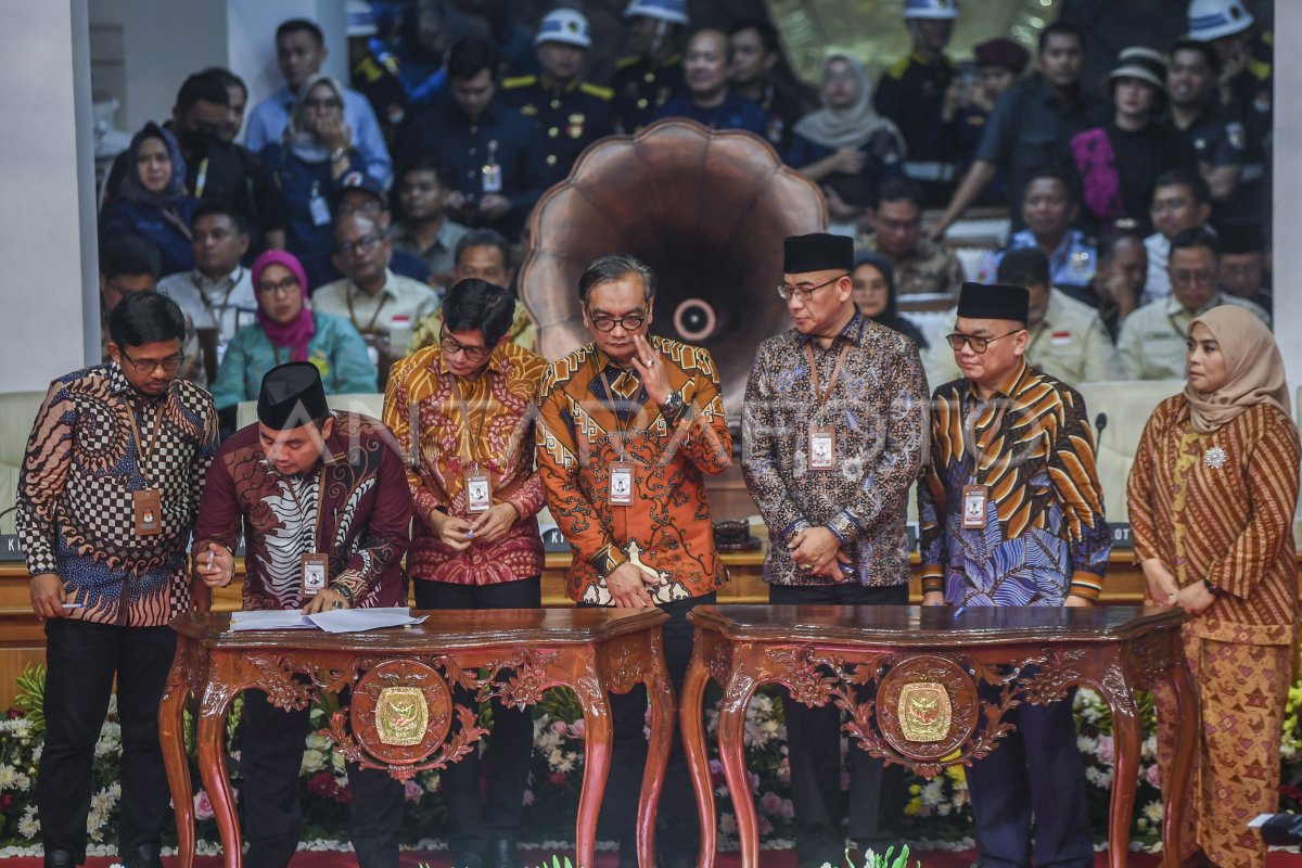 Penetapan Nomor Urut Capres Dan Cawapres Pasangan Pilpres 2024 | ANTARA ...