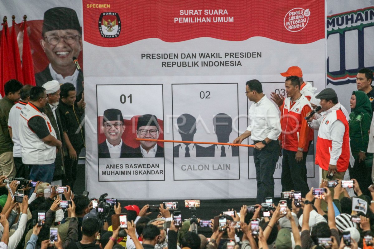 Kampanye Perdana Anies Baswedan Di Jawa Barat | ANTARA Foto