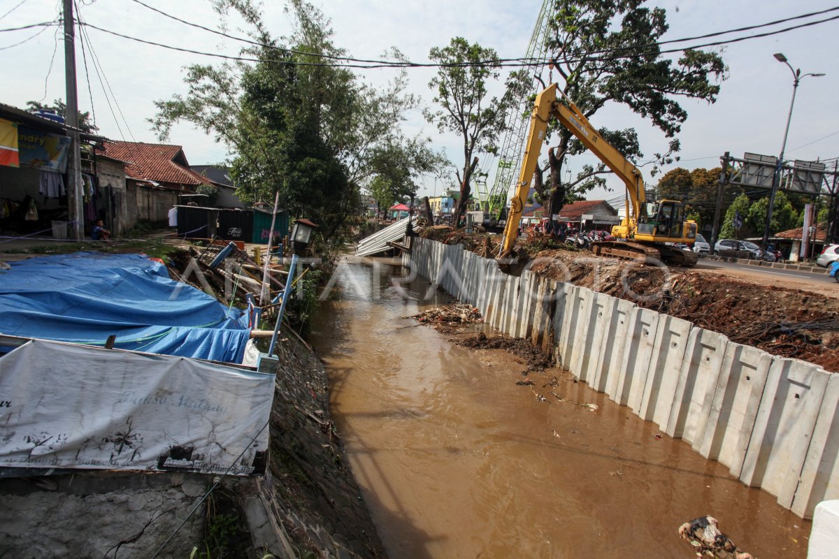 Antisipasi Banjir Dan Longsor Di Bogor | ANTARA Foto