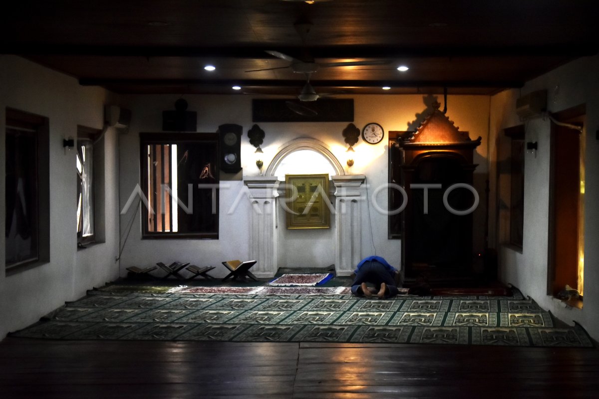 Cagar Budaya Masjid Langgar Tinggi Antara Foto