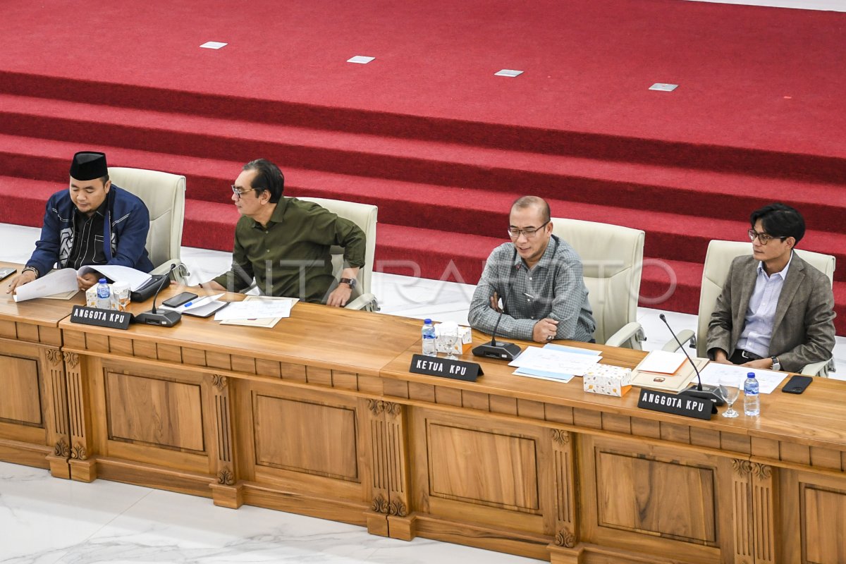 Kpu Rapat Bersama Tiga Timses Paslon Pilpres Antara Foto