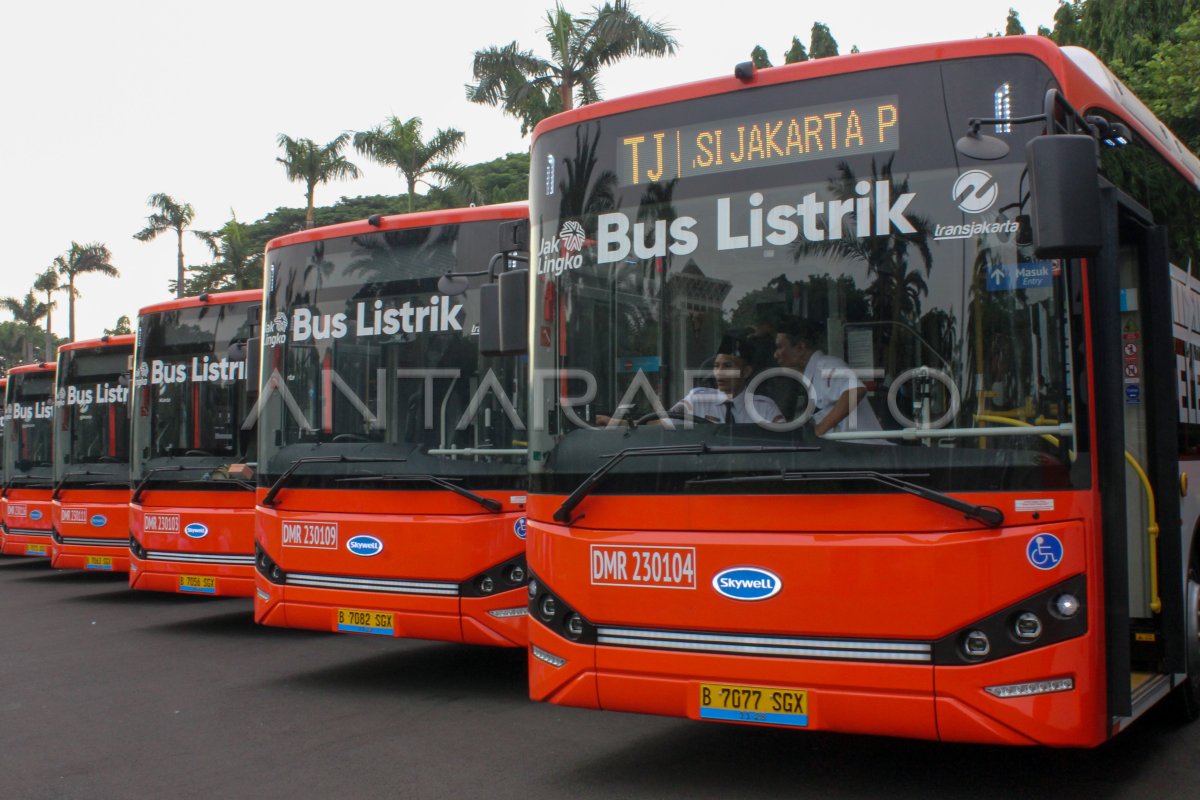 Peluncuran Bus Transjakarta Listrik Antara Foto