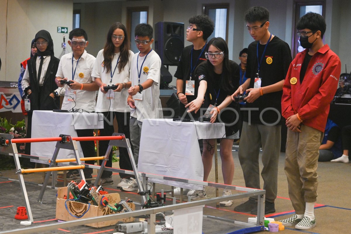 Kompetisi robotik Internasional FTC 2025 ANTARA Foto