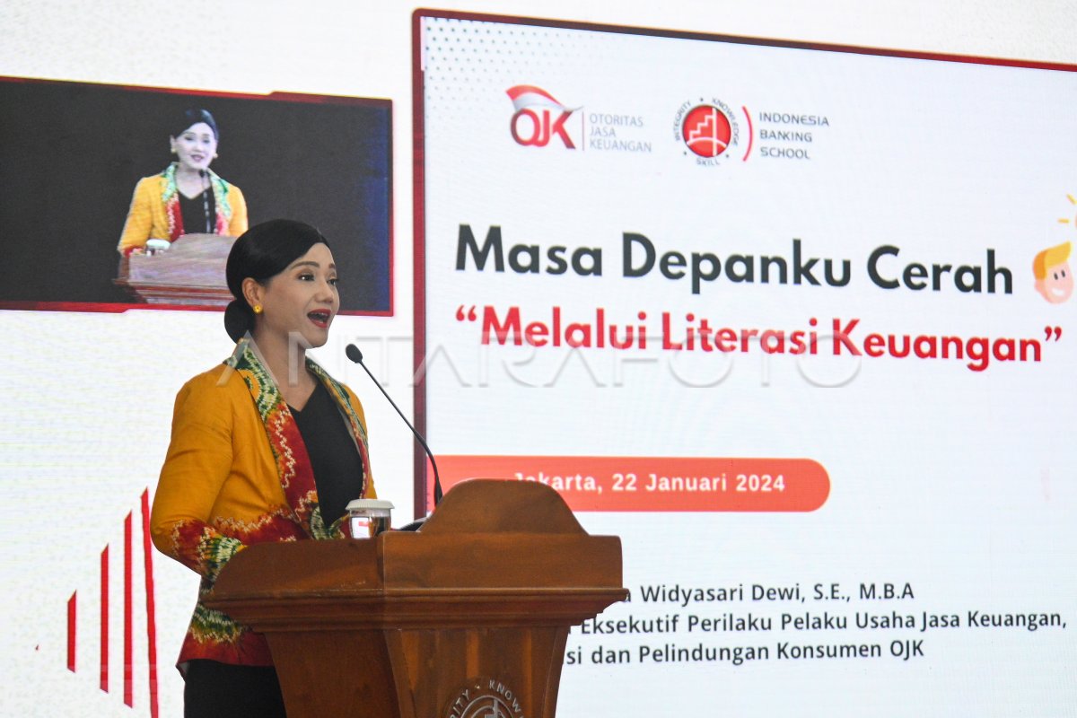 OJK Edukasi Keuangan Untuk Pelajar | ANTARA Foto